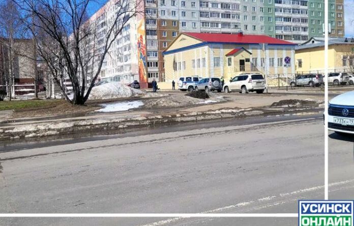 В Усинске попытались поджечь здание ФСБ