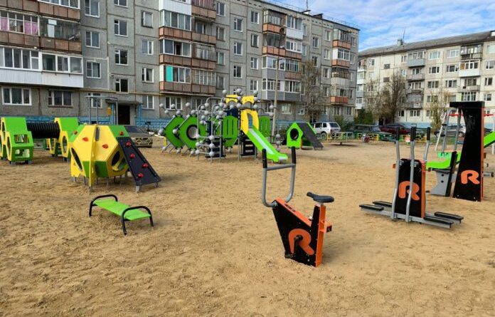 В Усинске появилась новая детская площадка