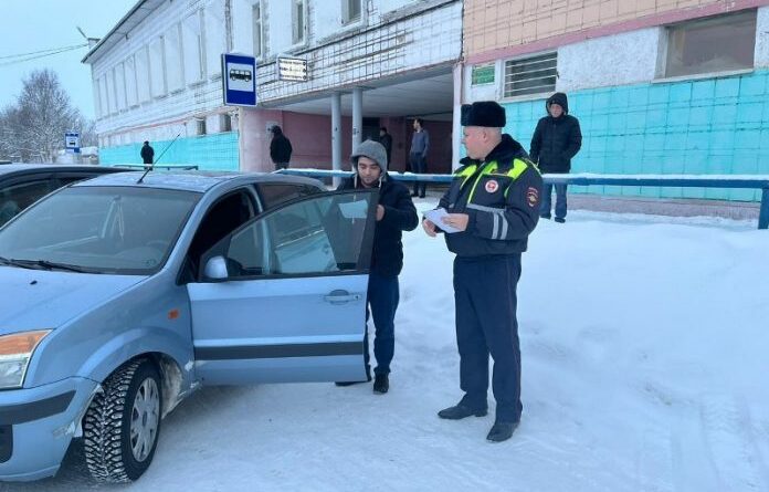 В Усинске прошла акция «Зимняя дорога без опасности»