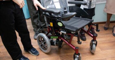 В Усинске родителям особенных детей вручили новые кресла-коляски