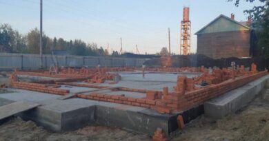 В усинском селе Усть-Уса ведется строительство общественной бани
