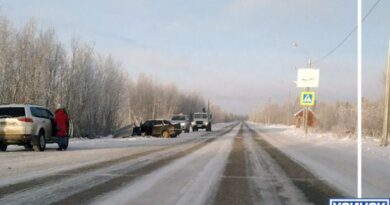 Вчера на дороге Усинск – Парма сбили дорожный знак с солнечными батареями