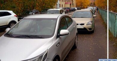 Жители Усинска бьют тревогу по поводу парковки возле ЦРБ